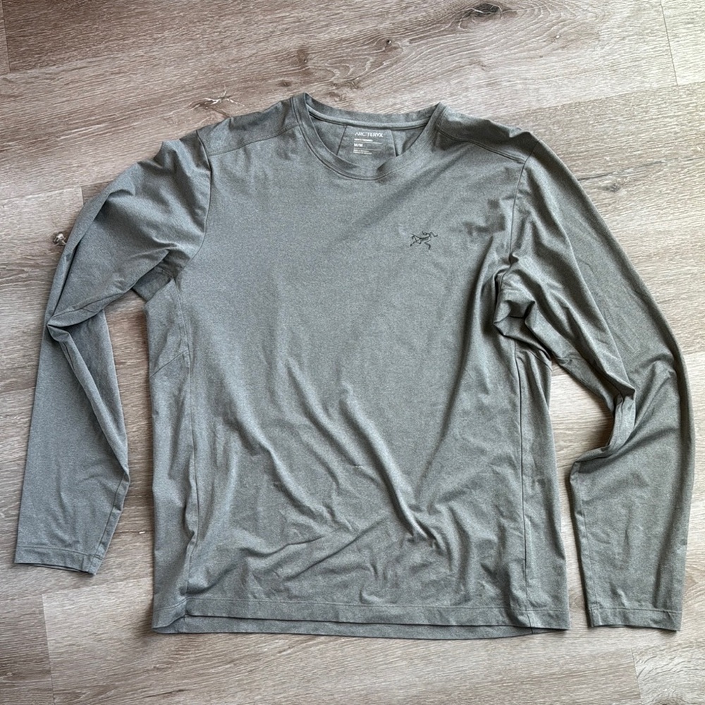 Arc'teryx Men's Long Sleeve Shirt in Gray